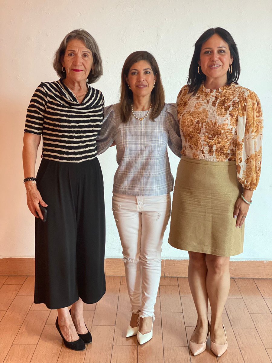 SofyCamil's tweet photo. Reunión de trabajo con la Directora de Cultura de #SanBuenaventura #RocioRodriguez, en la que revisamos diversas acciones que desarrollaremos en coordinación para incrementar el desarrollo cultural de este municipio
#ConCultura #FuerteCoahuilaEs @GobDeCoahuila @mrikelme https://t.co/FbWx9TVlXD