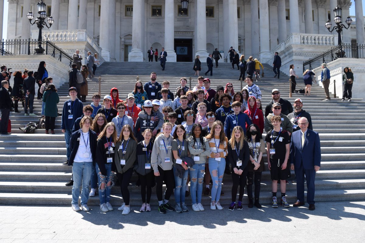 RepWalberg's tweet photo. This week, I had the pleasure of welcoming an engaging group of students from Northwest Kidder MIddle School in Jackson to our nation’s capital. It is great to have constituent tours finally return to the People’s House. https://t.co/LE4okNkTJE
