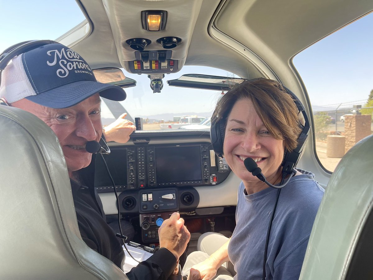 Captain Mark Kelly tweet media