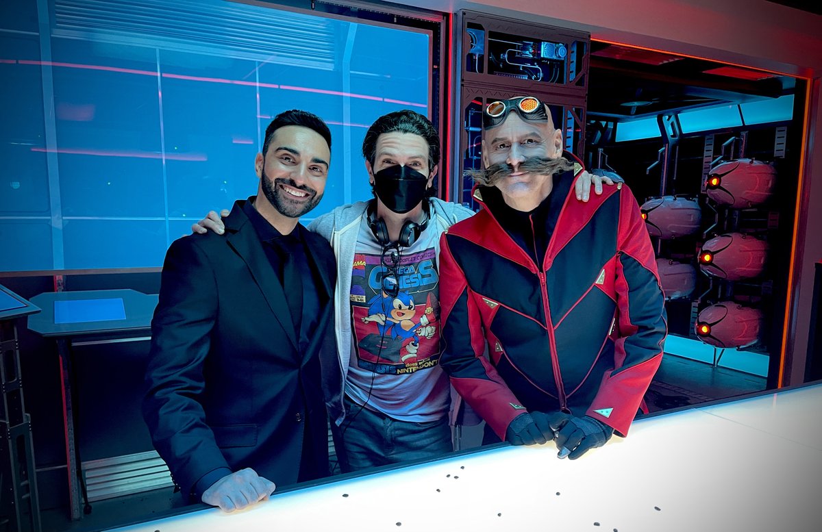 fowltown's tweet image. A few more #SonicMovie2 behind-the-scenes pics! This epic adventure will only be in theaters a few more weeks... you HAVE to see it on the big screen!!! ✌️💙