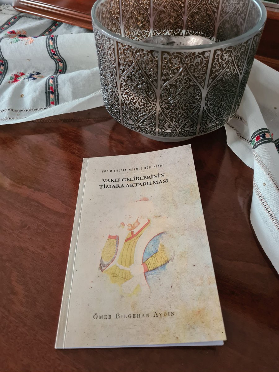 İlk göz ağrım geldi, buradan başta tezimi kitaplaştıran İsmail Erünsal hocama, İsam kütüphanesinin müdürü Birol Ülker hocama ve tez danışmanım Feridun Emecen hocama çok teşekkür ederim. Ayrıca sizlerden ricam, çalışmamı seviyeme göre değerlendirmeniz.