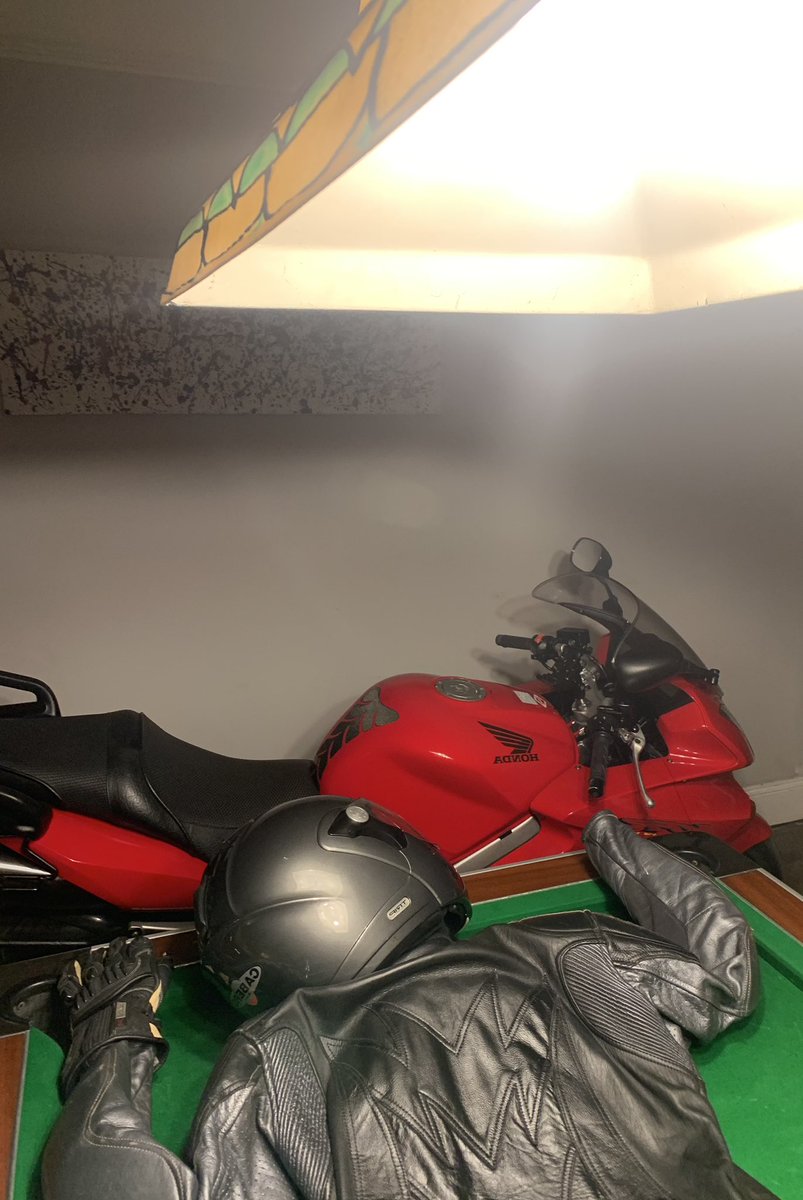 LongTallPaulG's tweet photo. I‘ve lost a glove
I‘m praying to @PastorAlexLove for a blessing, I haven’t got money to pay… but I was visited today and it was definitely proof of Jesus
#honda
#starwars
#LosingAHandCliche
#BeReet https://t.co/HMVbHLynge
