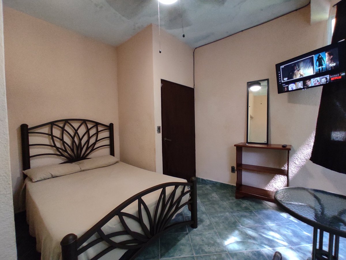 WaikikiCasa's tweet photo. Habitaciones desde $ 400 https://t.co/nktx2s55Nw