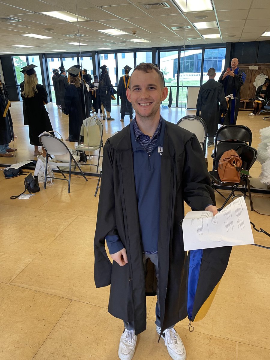 ORUSportMgmt's tweet photo. @ORUSportMgmt MSLA graduates went through awards and hooding ceremony today. Congrats!! #GoldenStandard https://t.co/LKzzgnKMma