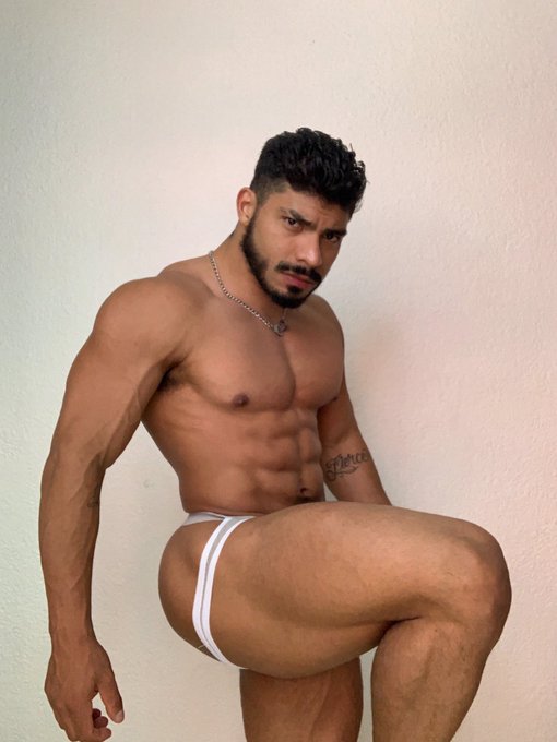 Watch Ottoniel Yañez's leaked NSFW photo on TwXstars