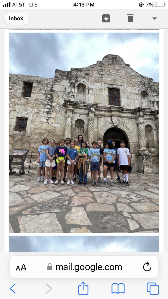 Remember The Alamo!🤠 Beautiful morning for 4th grade field trip…thank you CE💛💙