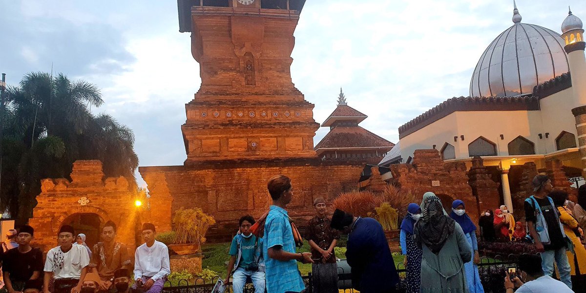 Kemenag akan menggelar sidang Isbat (penetapan) awal Syawal 1443 H pada Minggu, 1 Mei 2022. Direktur Urusan Agama Islam dan Pembinaan Syariah Kemenag Adib, mengatakan, pihaknya bakal mengundang ormas Islam dan duta besar negara sahabat dalam sidang tersebut❤️🇲🇨