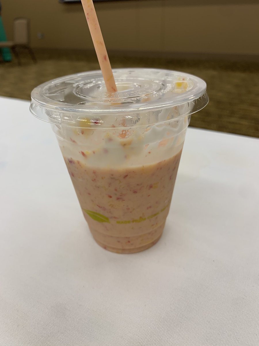 TealLibrarian's tweet photo. Such a delicious way to attend a session. #mnitem22 https://t.co/dJuoHfbhQn