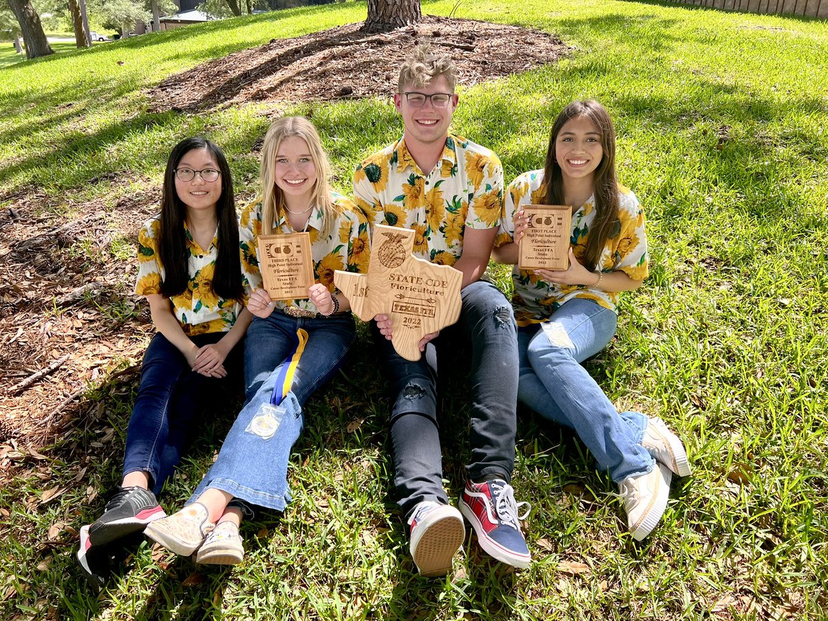 KellerISDFFA's tweet photo. 🏆STATE CHAMP ALERT🏆

CONGRATULATIONS to our Floral Team for being Keller FFA’s first team to win state! 🤩

🥇Starr Davis: 1st Place Individual
🥉Kristin Gerety: 3rd Place Individual 

#CTEinKISD #celebrateKISD #StateChampions https://t.co/a0wUiDlpkX