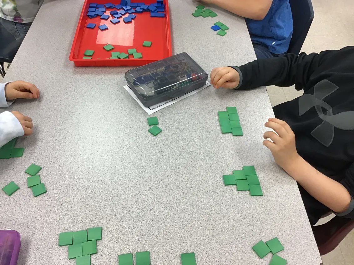 PSDCrawleyLk's tweet photo. My students have been loving the 3 Act Tasks @gfletchy and doing #noticeandwonder! This is the 1st of the Stage 5 series.  #Kindermath #NCTM @MFAnnie @PSDBedminster https://t.co/RNrB5ZSNdB