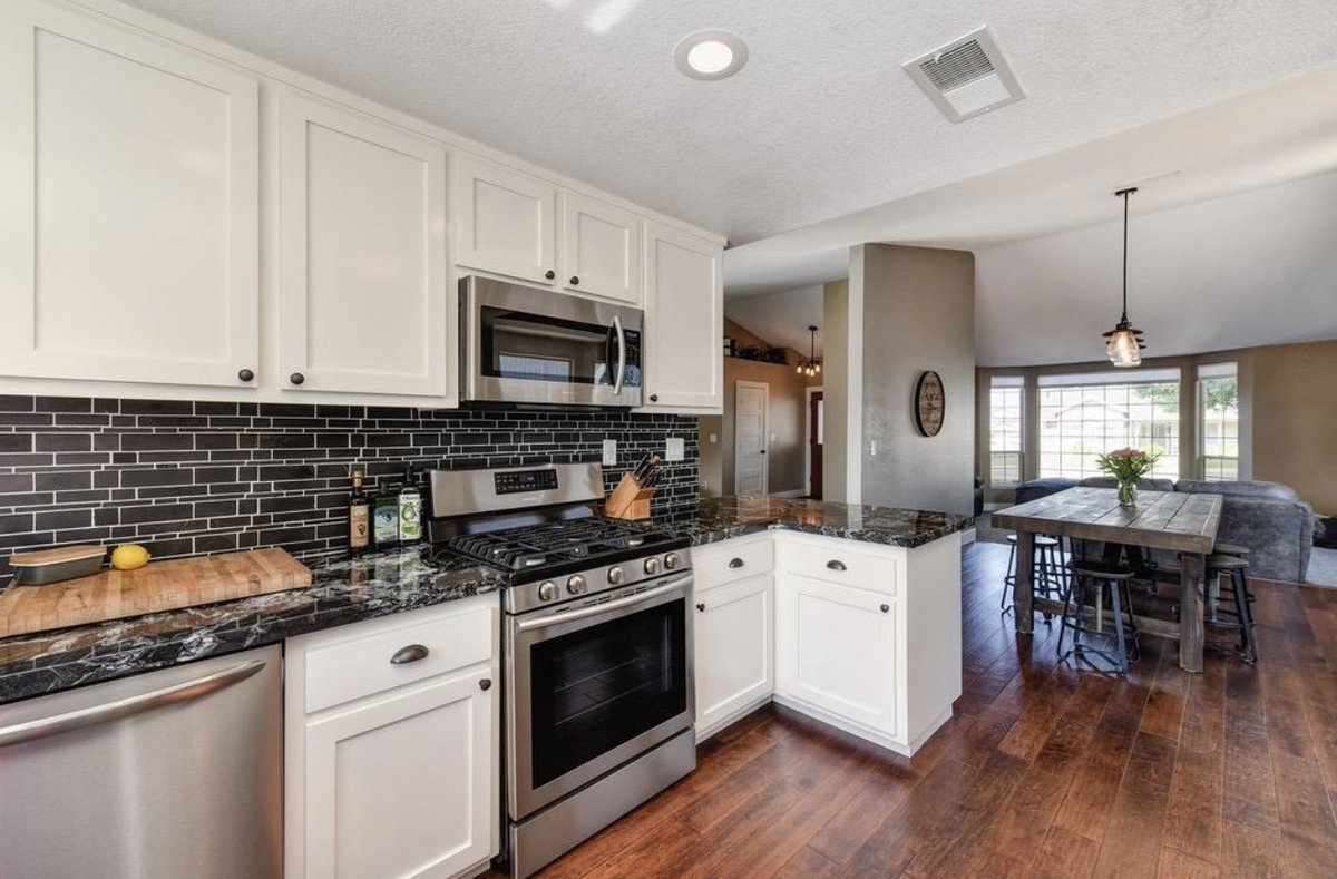 REpro4u's tweet photo. Stunning Rocklin home for sale! 😍
3 Bed, 2 Bath, 3 Car Garage on view lot with owned solar! Contact me for more details. https://t.co/cwrGKs9Ab0