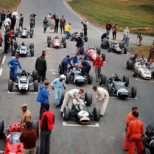 GPLapsJake's tweet photo. The Grid

Watkins Glen, 1965 https://t.co/n5eD1jhr19