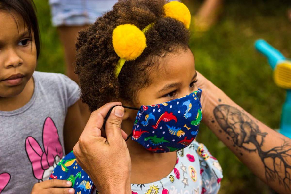 polhardiferente's tweet photo. Teve doação de máscaras do projeto Máscara para Todos! 

As doações foram da sociedade civil, Cacau Show, produtos Zaire e da Estefane. ❤️ https://t.co/ZlJnsVLpEv