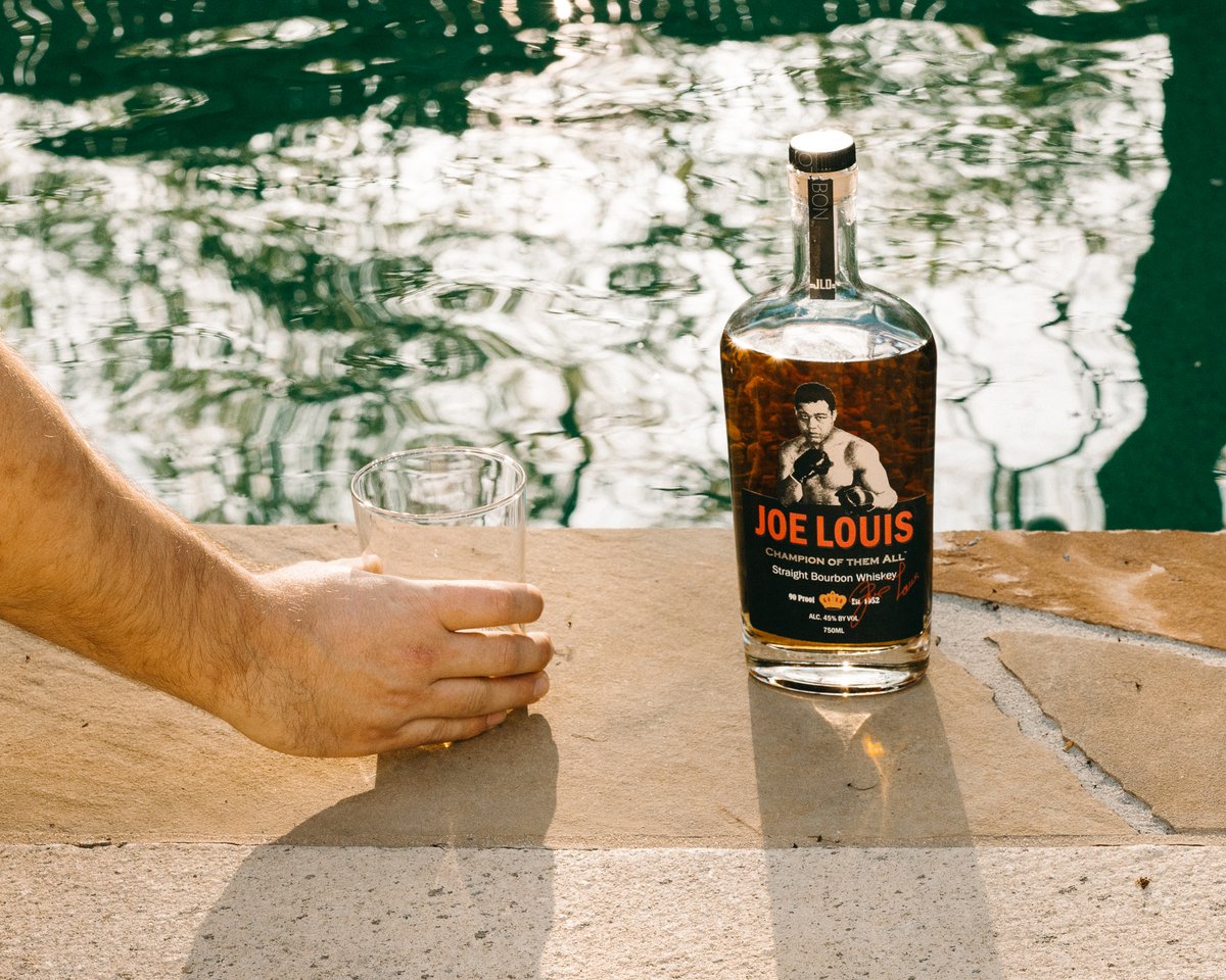 JoeLouisBourbon's tweet photo. Bourbon by the bar? Nah... We'll take bourbon by the pool. Cheers to warm weather and quite literally being in a pool daze. #bourbon #daze #pool https://t.co/H4H8aaTVBb