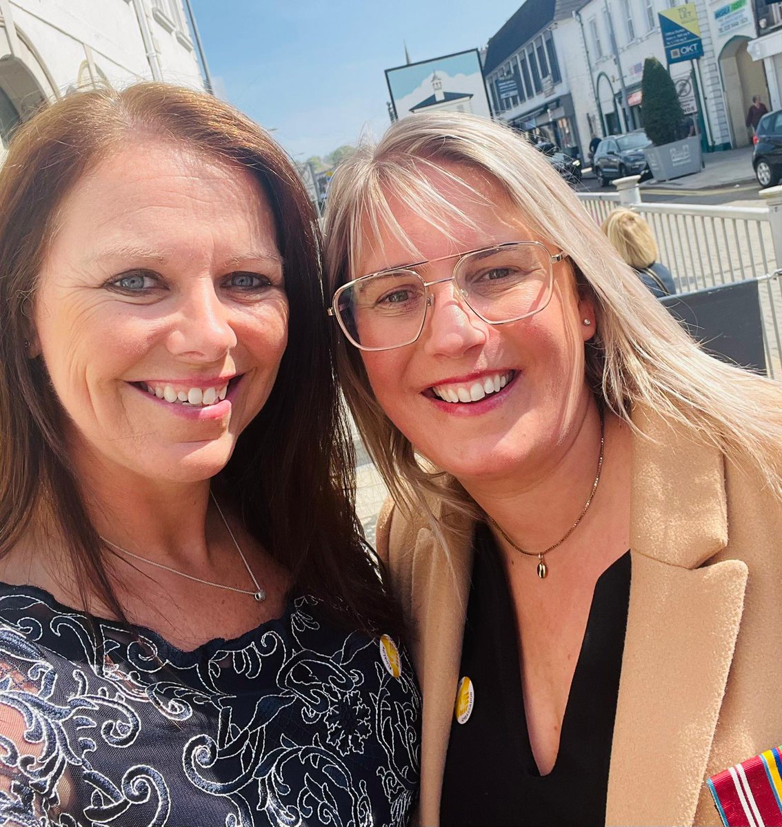 cf_hmindsni's tweet photo. ❤️🌈It was great to catch up with our @ArmyCadetsUK Ambassador @sally0range today to chat all things mental health...along with @RadioRachelC we attended the launch of a new mental health awareness and suicide prevention course...
#MentalHealthAwareness
#OperationLinkLife https://t.co/5Z2nSdoZwT