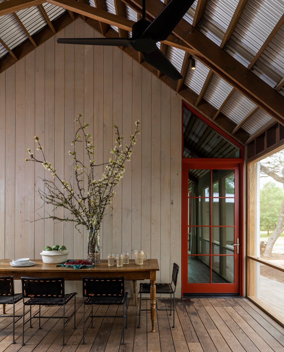 There is always room at the table. 

// #MFImoments #MarieFlaniganInteriors #TheBeautyofHome

#homedecor #interiorstyling #interiordesigner #interiorinspo #architecture #customhomes #residentialdesign #customhomedesign #homefinishes #interiors #interior #decor #homedesign #luxury