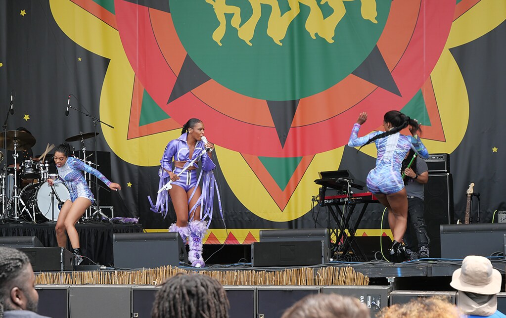 WWOZ 90.7 FM tweet media