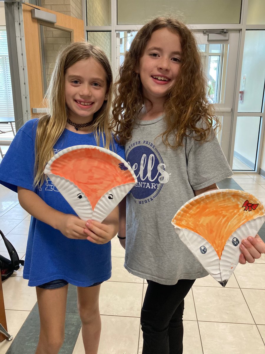 WellsPasar's tweet photo. This week we learned about foxes and got ready for the spring weather by making rain boots! https://t.co/f1c1pHRRej