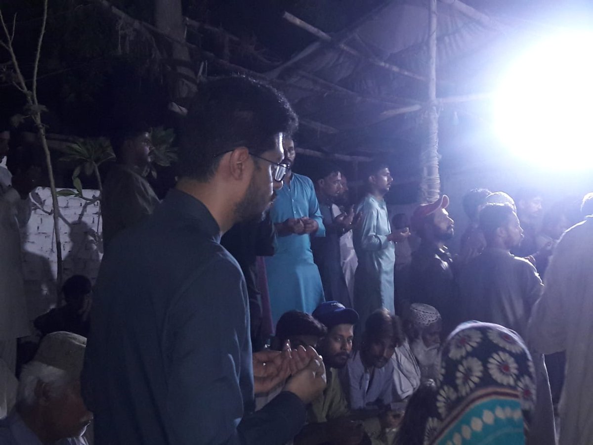 JKmediacell's tweet photo. #Hyderabad
Faisal Abdul Jabbar Khan attended the Funeral prayers of Senior Worker PPP from UC-83 Urs Solangi at Village Lalu Machi.
#FaisalJabbarKhan
#PS64 #UC83 https://t.co/n0XLljER0M