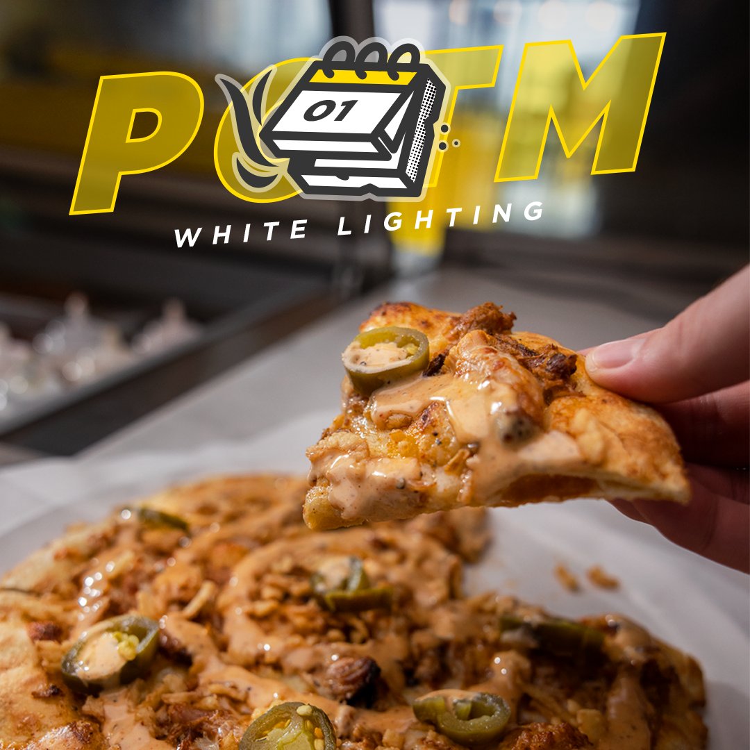 AzzipTweets's tweet photo. The White Lightning strikes again! ⚡ May's Pizza of the Month features smoked chicken, white bbq sauce, crispy onions, and a side of jalapeños. https://t.co/cXbeZ9Q3w5