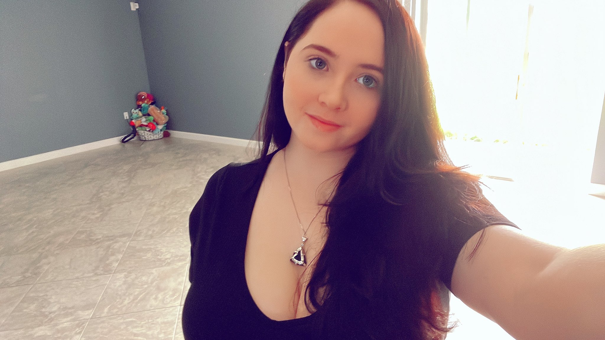 tw-pornstars-jewel-megan-onlyfans-twitter-the-only-thing-in-my