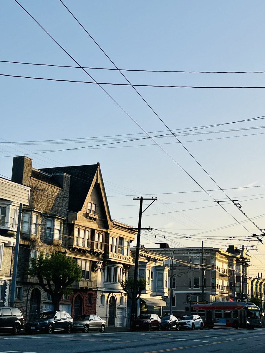 Christine Deakers ✨ tweet media