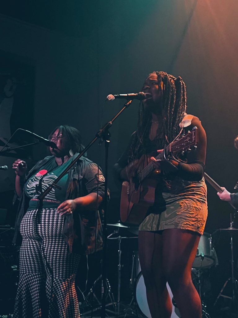 m_guemartinez's tweet photo. If you’re looking for an entertaining way to spend your Saturday night, join @faithandmajesty at #laurelthirstpub in PDX! 

The duo recently moved to Portland from Gainesville, FL. 

The event begins at 9 pm sharp, is free and open to the public! https://t.co/pyjEZcxxM2