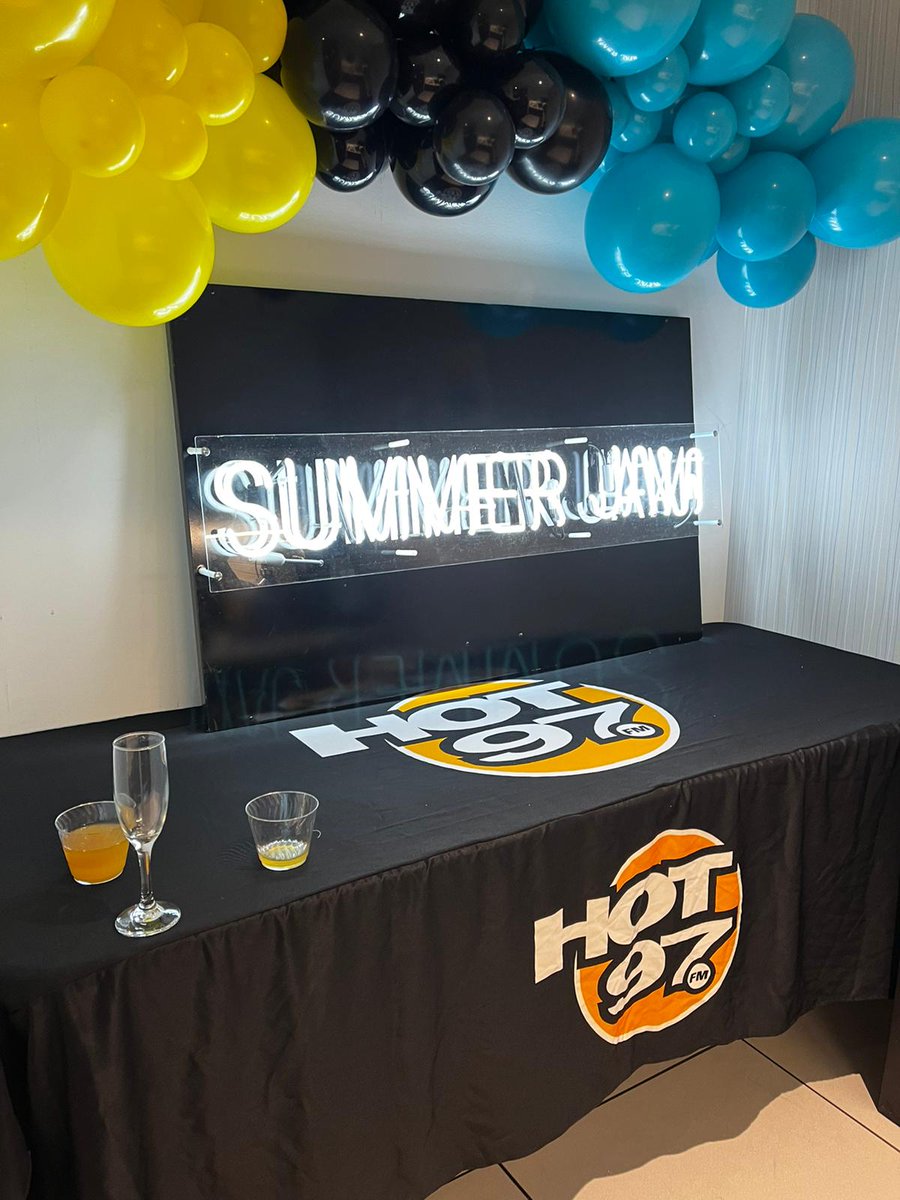 feyowew's tweet photo. #hot97 #summerjamhot97 #PressRelease #Fèyowewtv
#Fèyowew Stay tuned 😉 https://t.co/uJeO6OmlWM