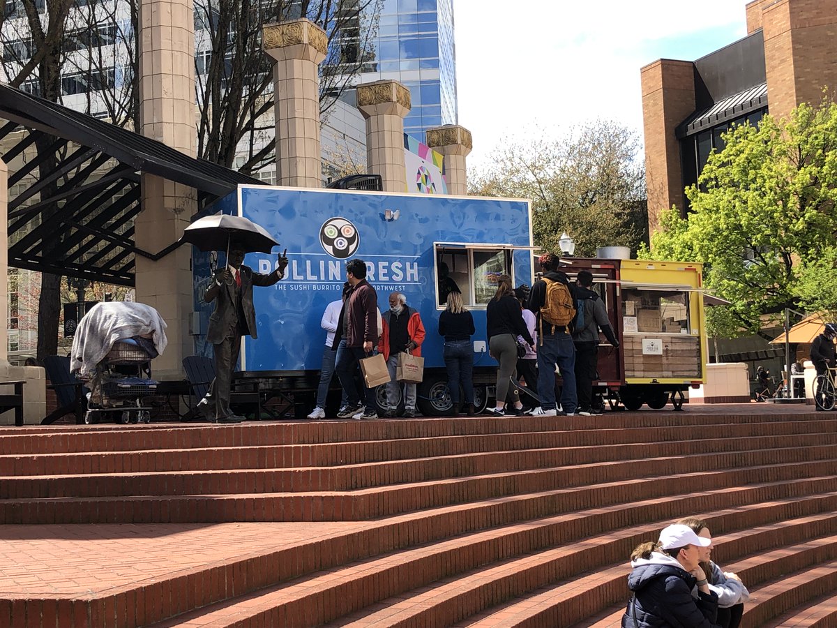 Pioneer Square food carts are ready to serve their international choices during Portland Food Cart Week, April 24-30. Find more info trib.al/RvNeZCU #pdxfoodcartweek #hereisoregon #downtownPDX #travelportland Presented by @Oregonian & @HereIsOregon with @travelportland