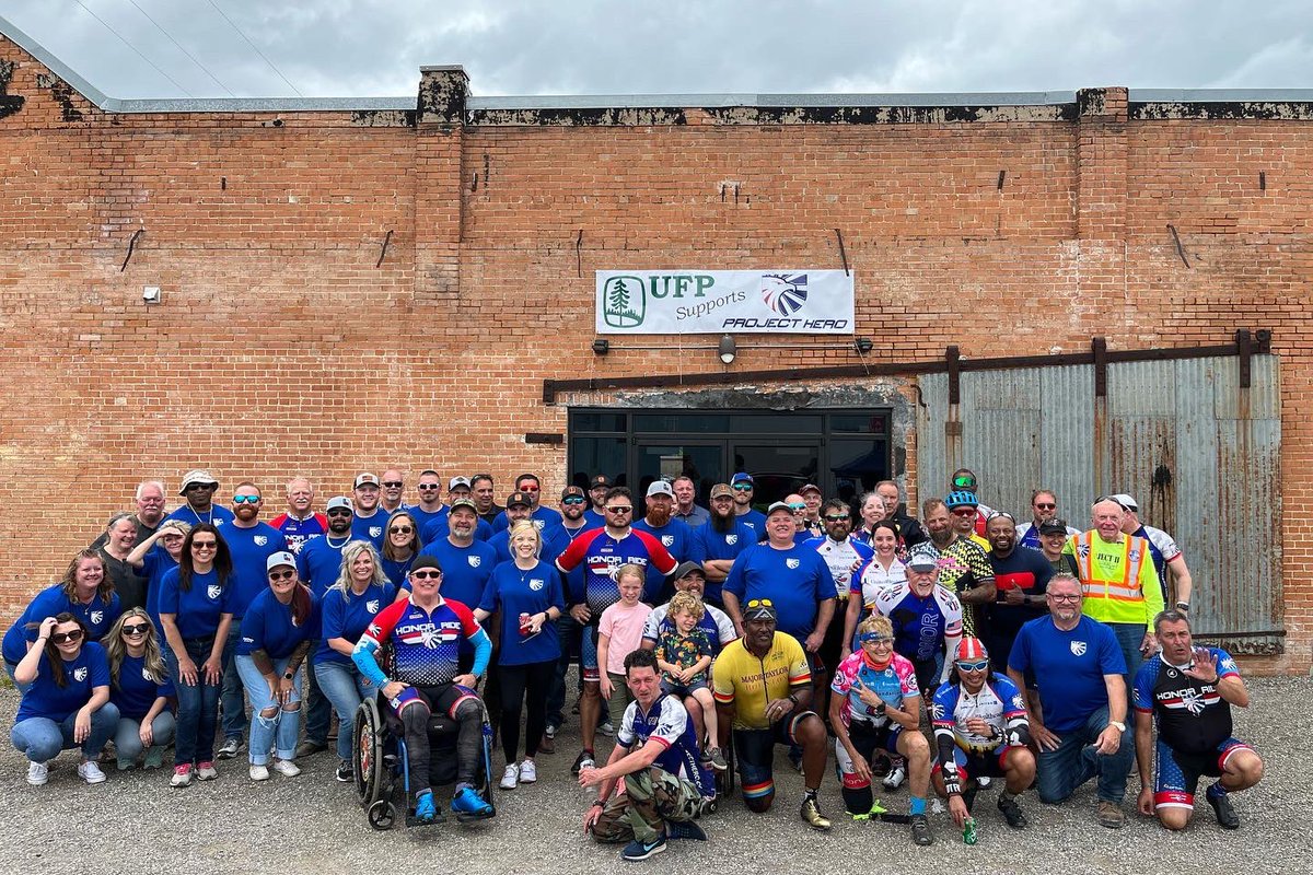 Tailwinds and kiddos made today fly by, literally. Day 5 is complete! Heading into day 6 with big smiles. 

📸: @513_house @Jason_Whitman 

#WeAreProjectHero #WeAreChampionX #TexasChallenge