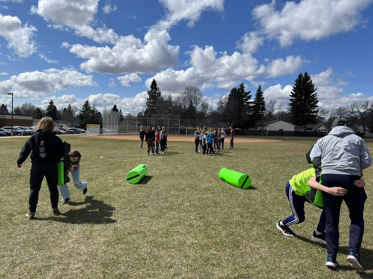 Ronald Harvey School tweet media