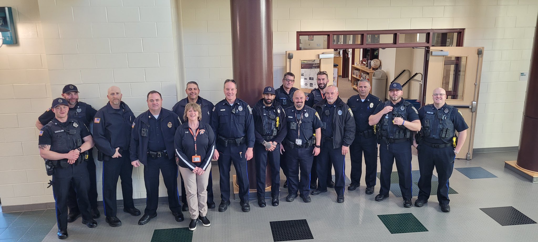 Middleborough Police on Twitter "MPD High Five Friday today. https//t