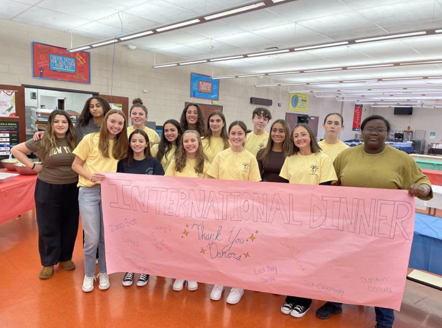 Thank you to our donors!!
Zane Bros
Olive Garden
Easy Bay
Sweet Jenny’s
Old Causeway
Dunkin
Lefty’s
The Brunch Spot
Without you, our dinner wouldn’t have been possible! ❤️🌎