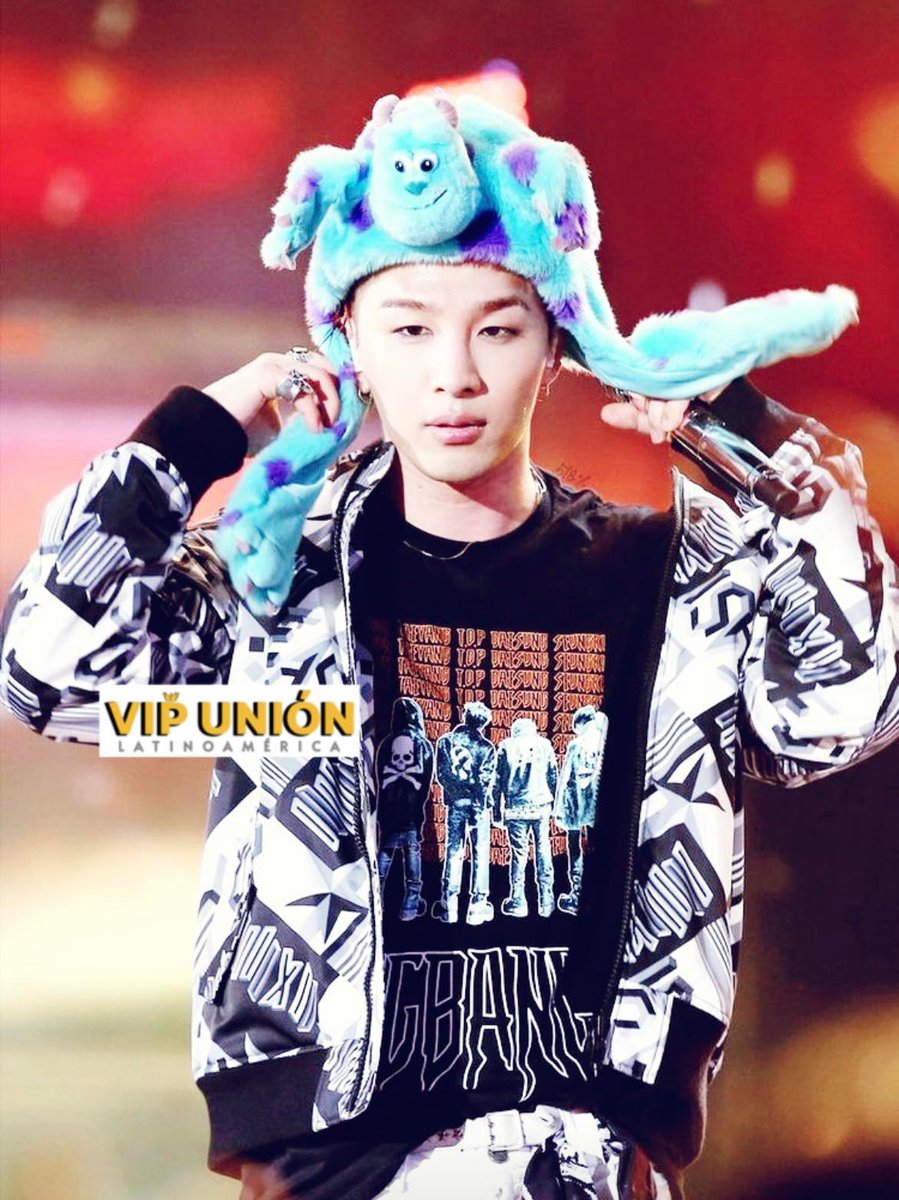 vip_latam's tweet photo. #SOLSOLECITOTY
๐ Este hombre es ๐๐, divertido , encantador y dulce.
ยฟ Unnie TY o Sullivan ?
Me encantarรญa leer cual es su favorito.
๐
#Taeyang
#StillLife6thWin
#BIGBANG99thWin
#BIGBANG_StillLife https://t.co/zsGBDWeQpE