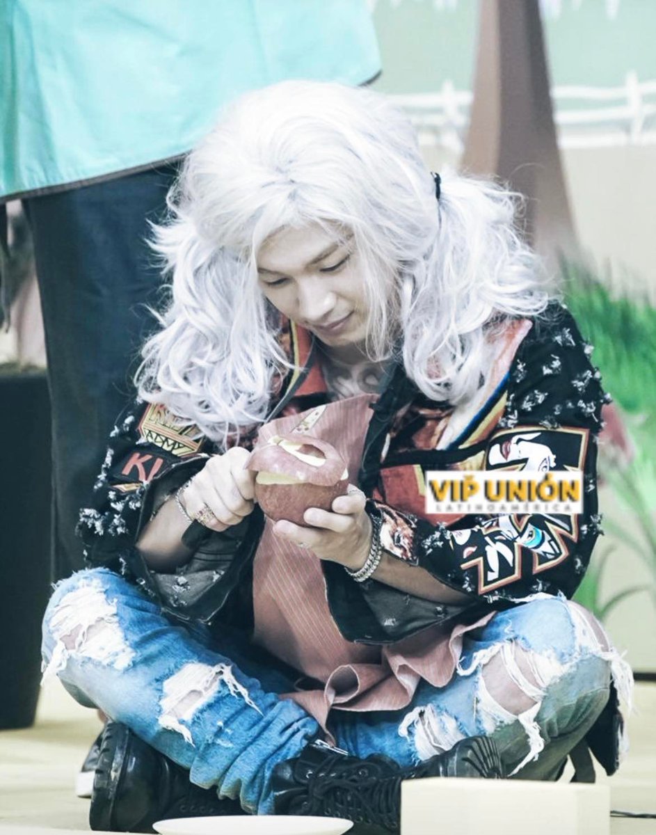 vip_latam's tweet photo. #SOLSOLECITOTY
๐ Este hombre es ๐๐, divertido , encantador y dulce.
ยฟ Unnie TY o Sullivan ?
Me encantarรญa leer cual es su favorito.
๐
#Taeyang
#StillLife6thWin
#BIGBANG99thWin
#BIGBANG_StillLife https://t.co/zsGBDWeQpE