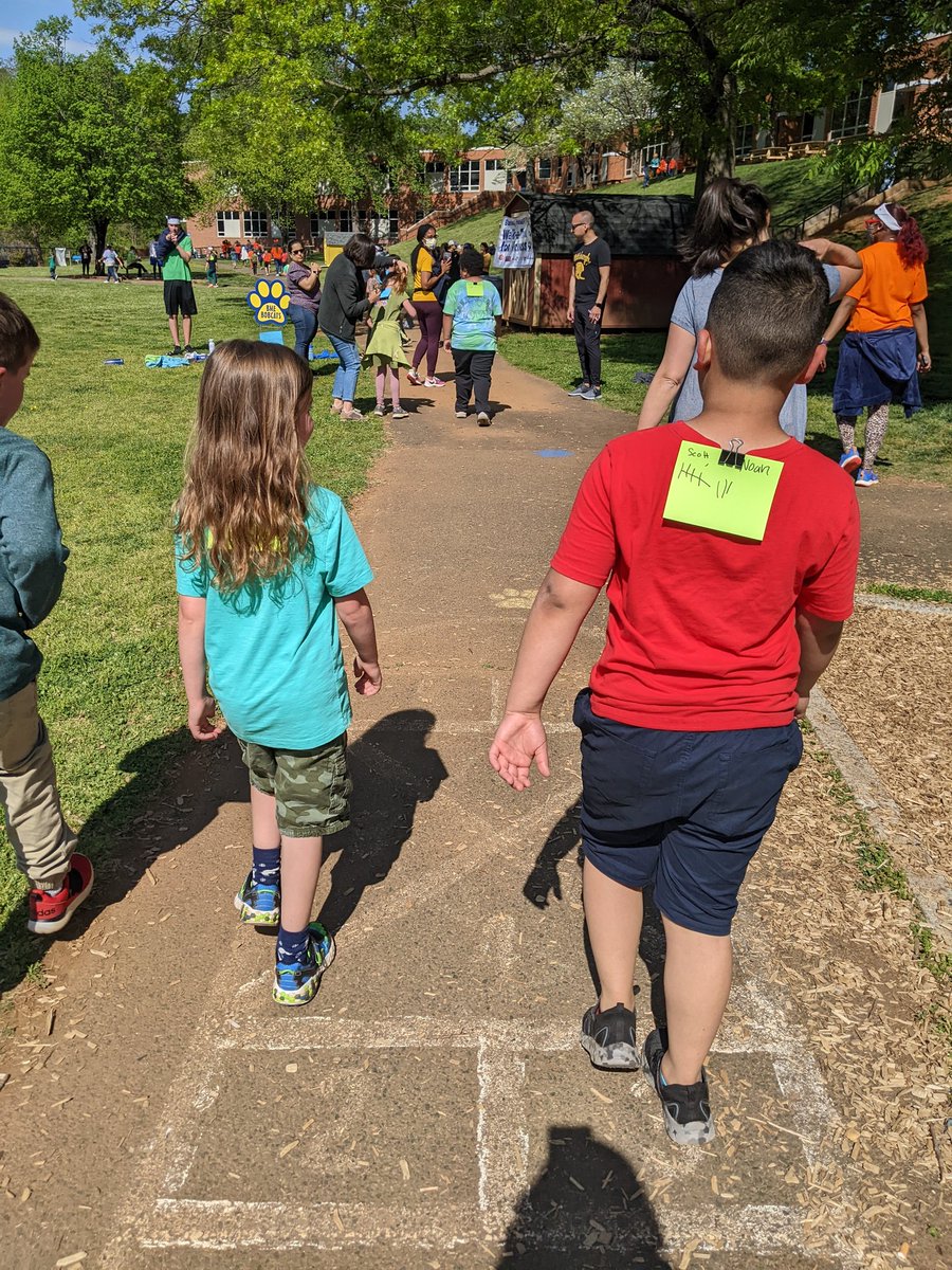 All4FreeMe's tweet photo. Walk-A-Thon is one of my most favorite days of the year! The energy and laughter and spirit of the event speaks volumes about culture of BME! @BMESBobcats #oneBME 🐾 https://t.co/7JtdeKx1WM