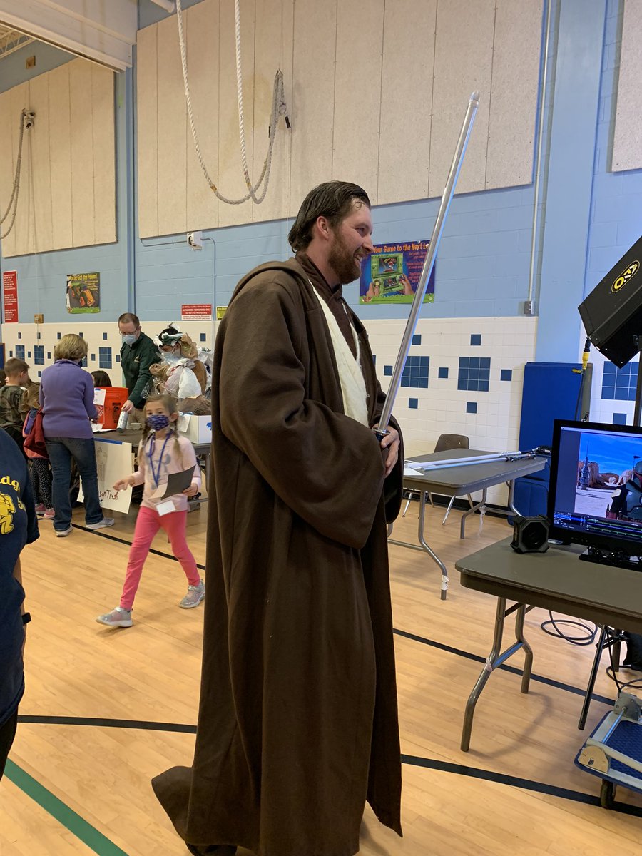 LaurelRidgeES's tweet photo. STEAM NIGHT pt3 https://t.co/JJLfUKkKm2