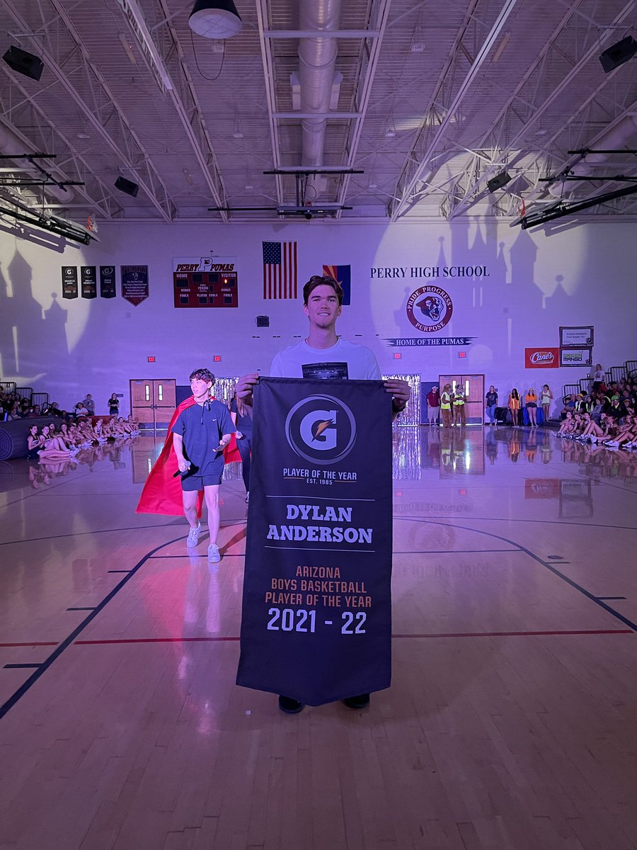 perry_pumas's tweet photo. Congrats to Dylan Anderson who was honored at today’s assembly!  
2022 AZ Basketball Gatorade Player of the Year! https://t.co/wFSwZT25CP