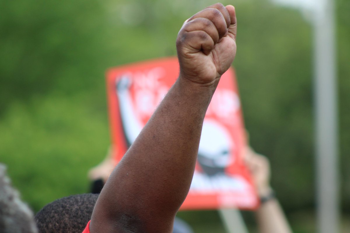 BREAKING: <a href="/Wendys/">Wendy’s</a> workers in Weaverville, NC are rallying at their store to demand relief from alleged sexual harassment by their General Manager. So far, the entire night shift and some of the day shift workers have walked out. #UnionsForAll