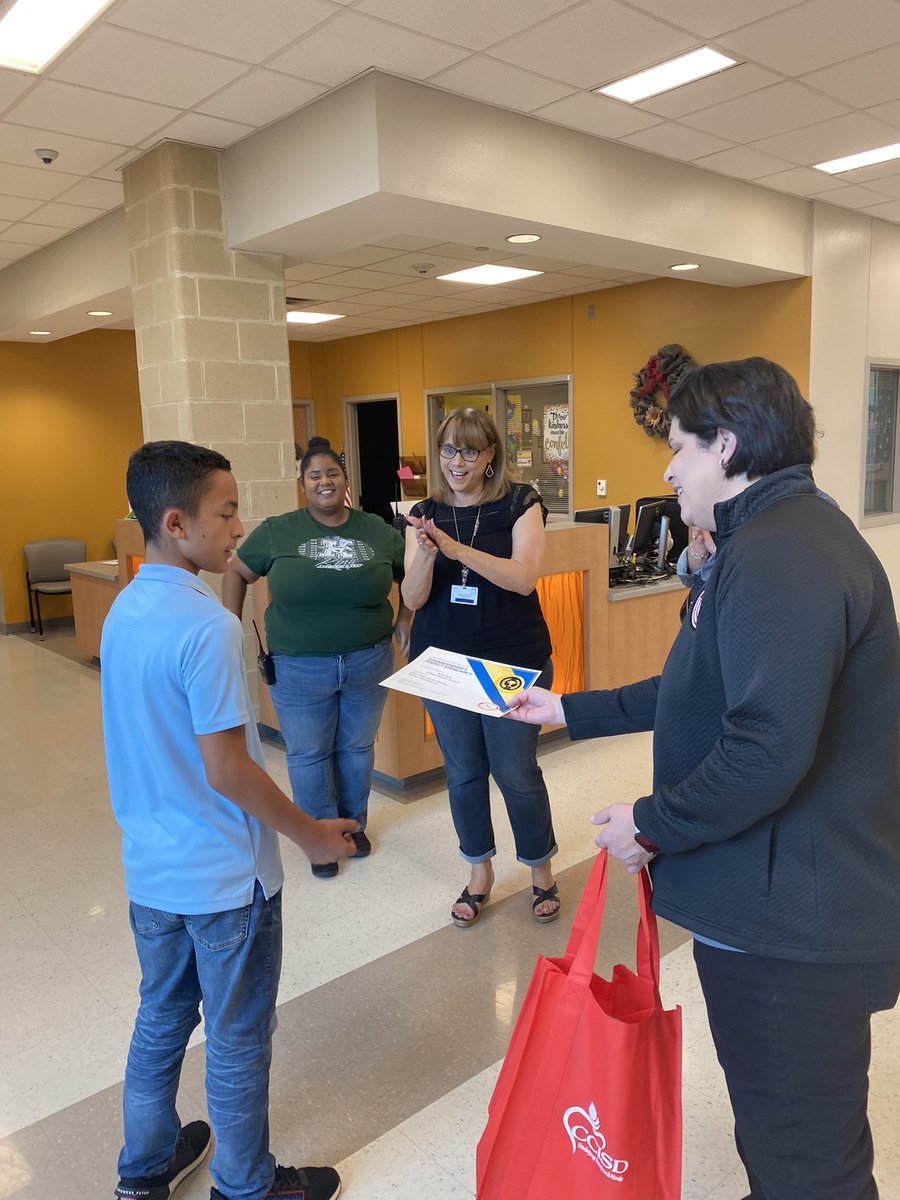 admissions_sss's tweet photo. Congratulations to Ryan Rios who was awarded a Superintendent’s Perfect Attendance Award Recognition today @adkinsms2015 Attendance Matters! Keep it up Ryan! @r0hernandez @ccleadservant @DrSandraClement @JenniferArisme1 @CullumNorma https://t.co/VQ6w4uhuAL