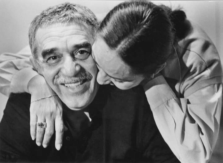 "في النهاية ، سيكون معك من يحبك وليس من تحبه."

غابرييل غارسيا ماركيز