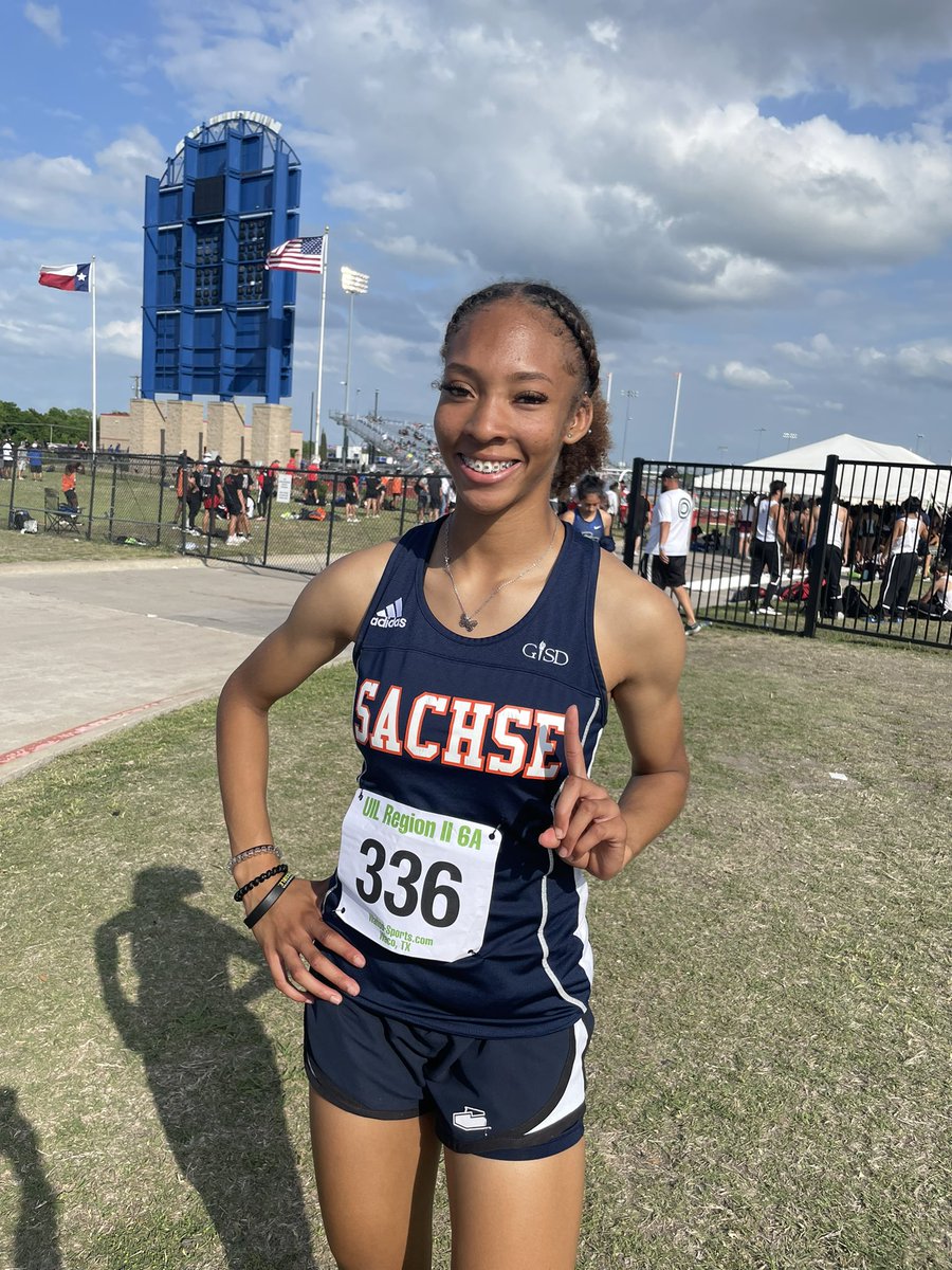 RunStangs's tweet photo. Kennedy is headed to the 100m dash FINALS at Regionals 🎉! She broke HER record AND has THE fastest time going into finals! @kennedydswann https://t.co/7NcGnWnIA6