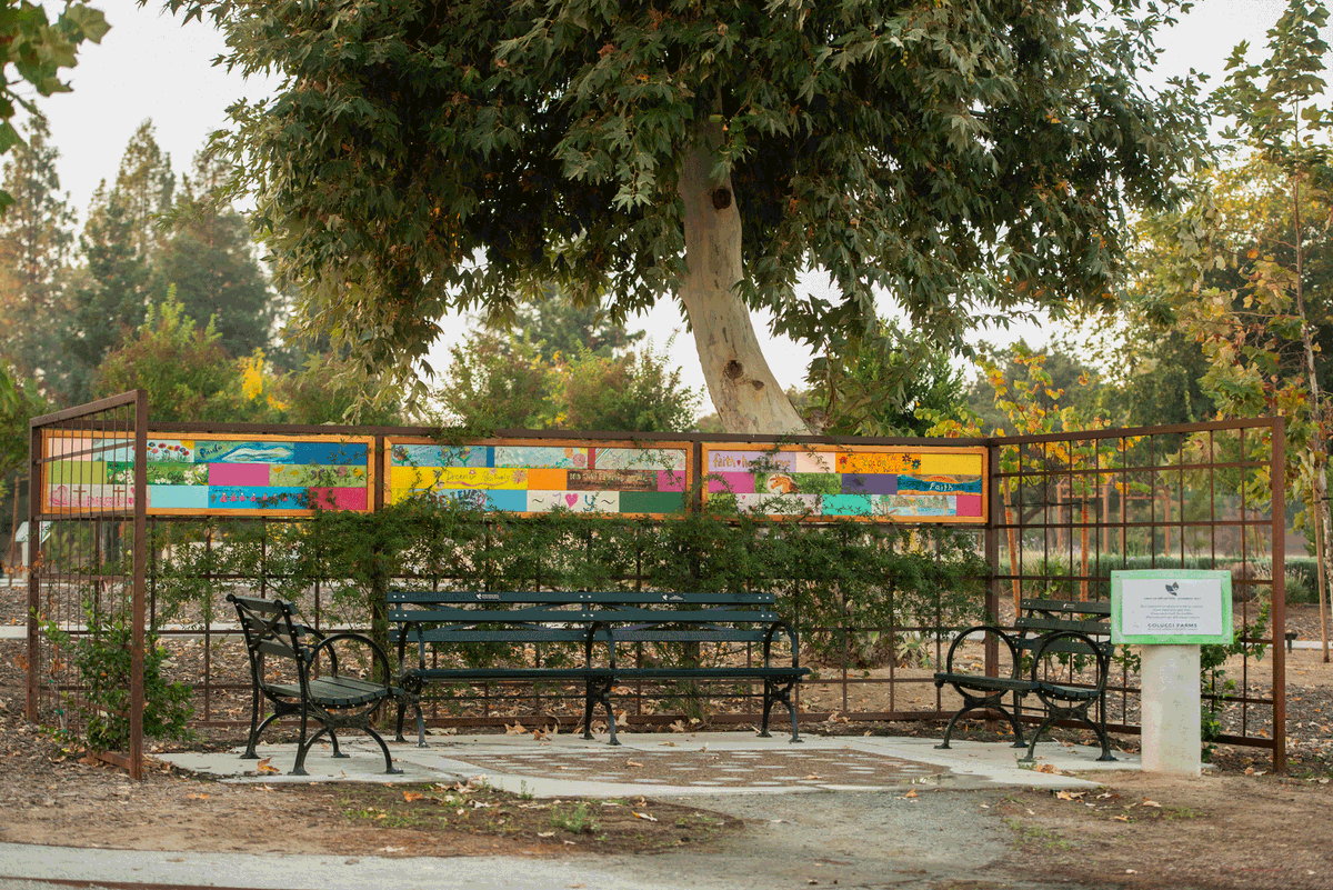 ExploreVGardens's tweet photo. #MeettheGarden: Art of Life Healing Garden
 The 3-acre space offers hope to all those going through a difficult season in life, not just cancer. Cared for 100% by volunteers in the community, the Healing Garden features works of art by cancer survivors and areas of reflection. https://t.co/9YRKblAq79
