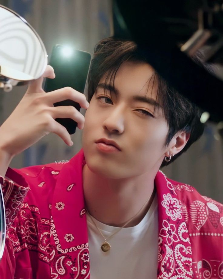 ; A³ 

Watanabe haruto local au! 
© wtnbwang_