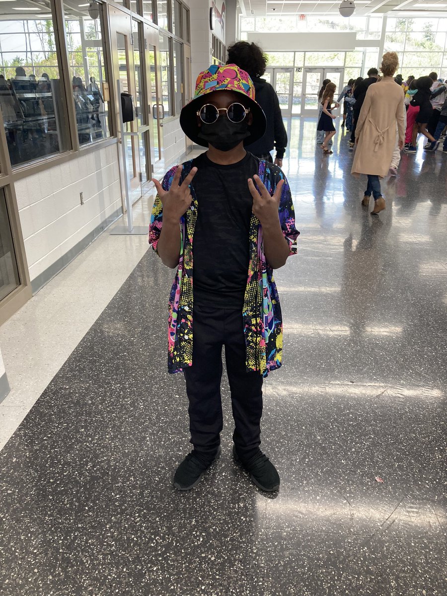 First ever #ShoresMiddle school dance with a #90s theme, so fun!
