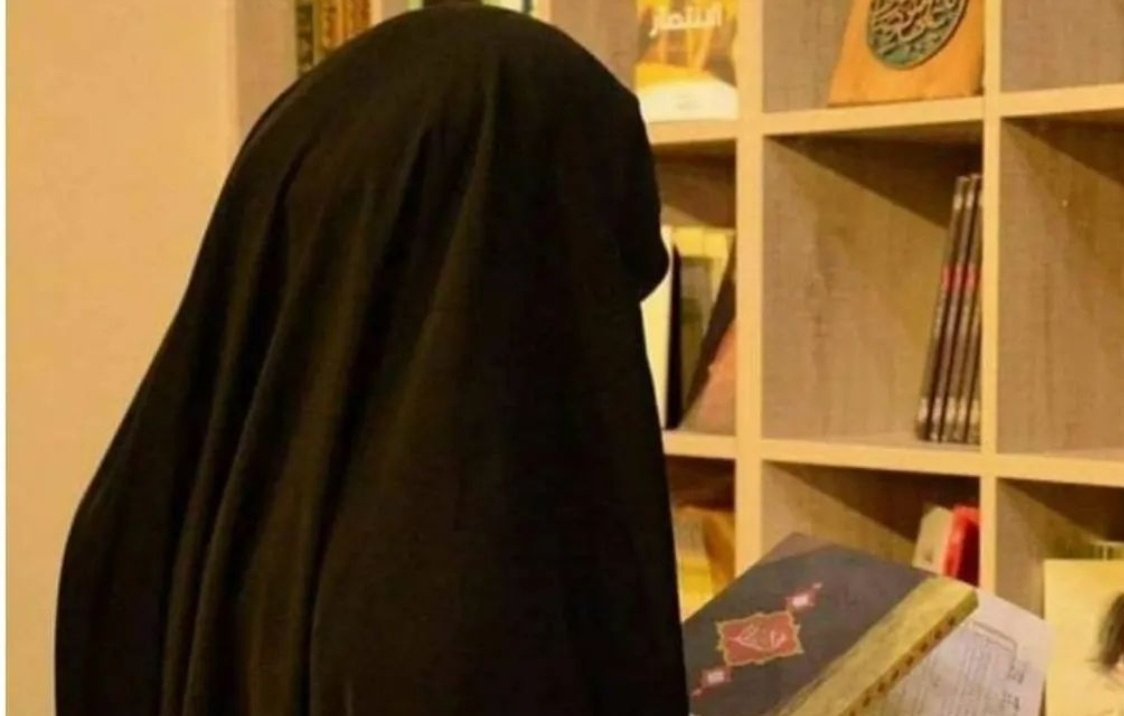 2di63's tweet photo. لا بأس بأن يقولوا عنكِ مقعدة، رجعية، منغلقة،فمديح الزهراء ( عليها السلام ) لكِ يستحق تحمل تلك الكلمات 🍁 https://t.co/TohdMXT71B