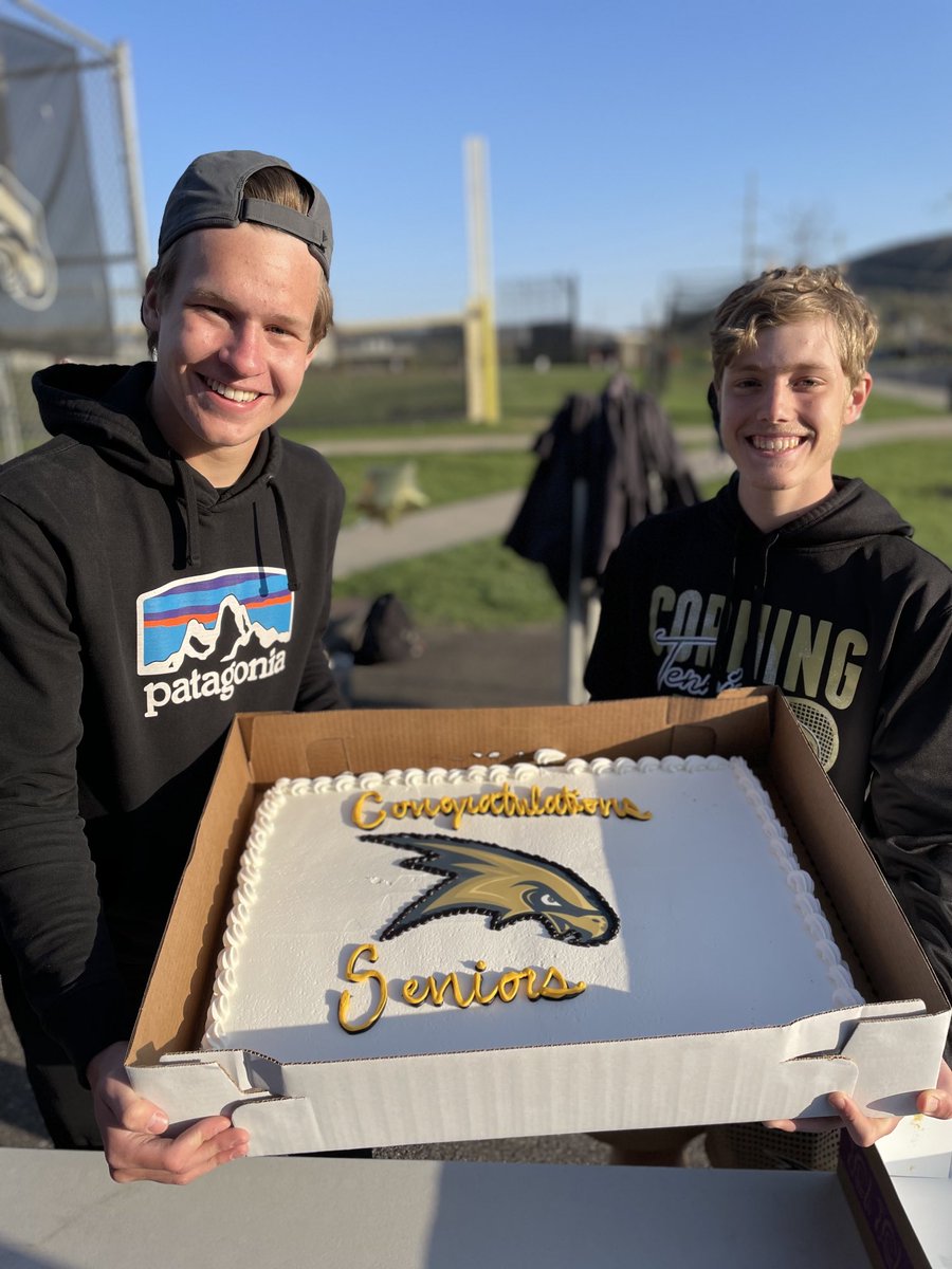CorningTennis's tweet photo. Celebrated these two tonight and capped it off with a 5-2 win over Horseheads!   💪🏻🎾💪🏻 https://t.co/qnjwUE9fLC