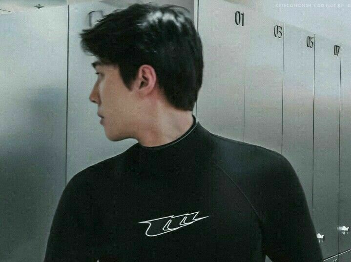 94LOOKS's tweet image. #SEHUN #세훈