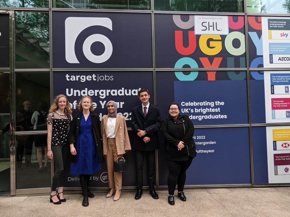 LHandfield2's tweet image. Had a GREAT day at Canary Wharf with Teams #LUMSCareers (w/ @MatthewHwrd), @LancsCareers &amp;amp; LU #GROWYourFuture (w/ @HJAllison) at the @targetjobsUK #UGradoftheYear Awards celebrating @LancasterUni 's 7 student finalists! #careers #lovelums #lancasteruniversity #lumscareers