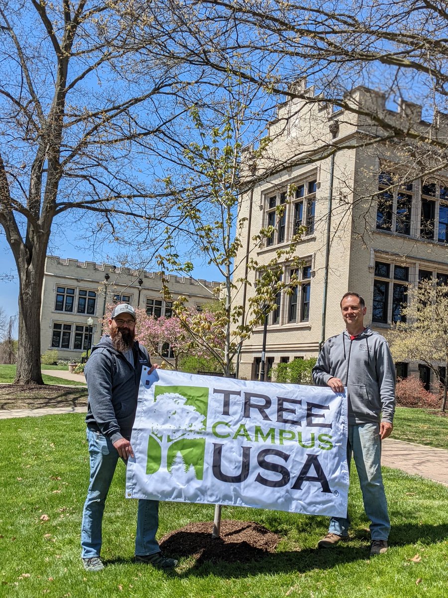 COWgrounds's tweet image. Happy Arbor Day from the Grounds Department!  We planted an Autumn Blaze Maple to honor Angela Johnston for her time and service to the College. We'll be sure to snap a picture with Angela and her tree when she gets a free minute! Thanks Angela!